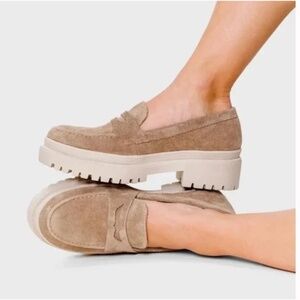 Portland Leather Goods Patina Suede Zoe Lug Sole Loafers 10